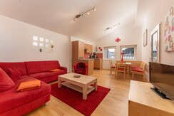 Top 1 Eat-in kitchen with sofa