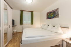 Top 2 - Second bedroom with double bed
