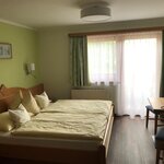 Foto van triple room with shower, WC