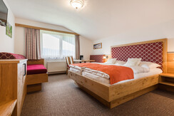 Dreibettzimmer