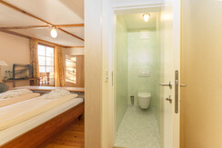 Separate Toilette