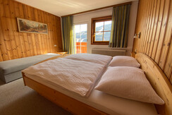 Schlafzimmer 2