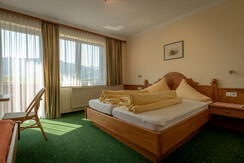 Dreibettzimmer s'Wirtshaus Gröbming