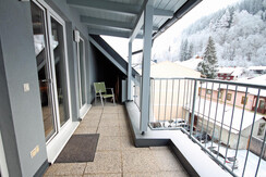 south facing balcony with views to Planai