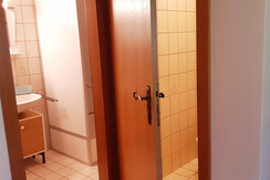 Dusche und WC getrennt