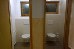 Toiletten am Gang