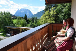Balkonblick Richtung Süd Westen auf den Grimming