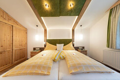Zimmer272