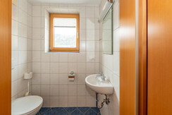separates WC