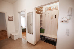 Top 2 - Anteroom with wardrobe