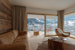 Wohnzimmer mit Bergblick