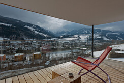 Loggia mit Blick auf die Berge