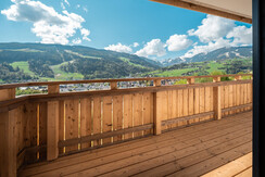 Sommeraussicht auf die Schladminger Bergwelt