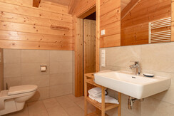 Badezimmer 3 mit Toilette
