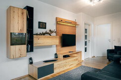 Wohnlandschaft mit TV