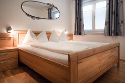 1 Schlafzimmer mit Doppelbett