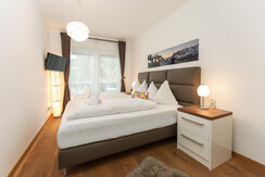 Schlafzimmer 1 mit Balkon