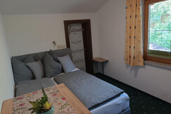 2. Schlafzimmer