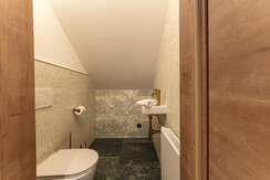 Separate Toilette 2