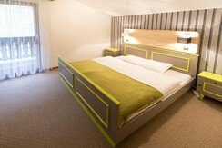 room 9