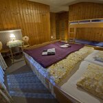 Bild von Vierbettzimmer, Dusche, WC