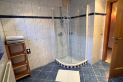 Orange Badezimmer